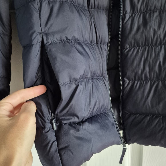 Uniqlo Packable Ultra Light Down Jacket - Navy - EUC - Picture 4 of 16